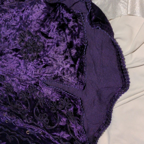 Velvet Romeo & Juliet Top - Picture 10 of 16